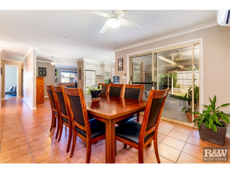 14 Monavale Court, Sandstone Point QLD 4511