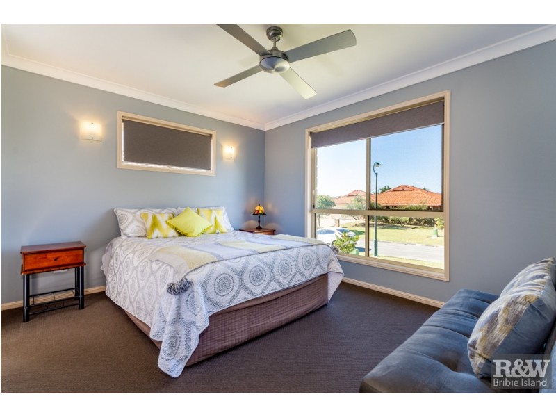 14 Monavale Court, Sandstone Point QLD 4511