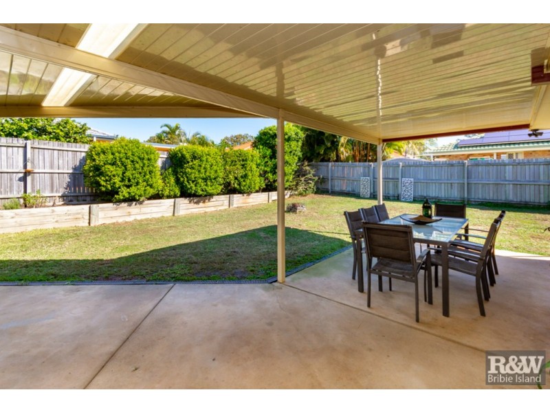 14 Monavale Court, Sandstone Point QLD 4511