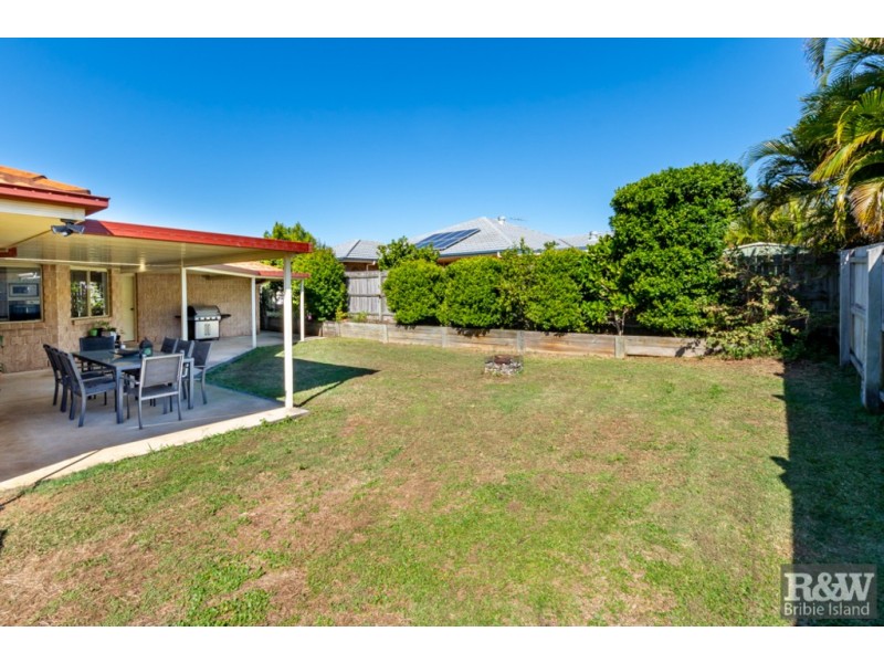 14 Monavale Court, Sandstone Point QLD 4511