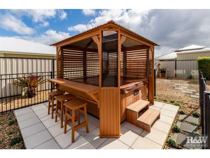 74 Pentas Drive, Bongaree QLD 4507