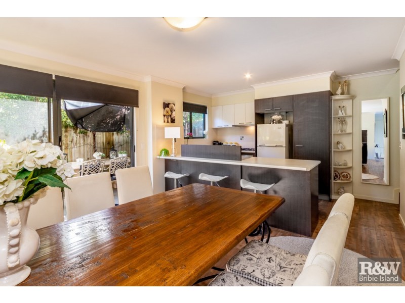 6/11 Fourth Ave, Bongaree QLD 4507