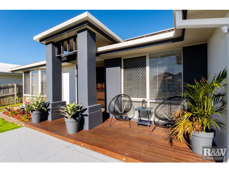 25 Barklya Crescent, Bongaree QLD 4507