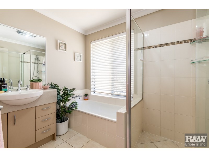 25 Barklya Crescent, Bongaree QLD 4507