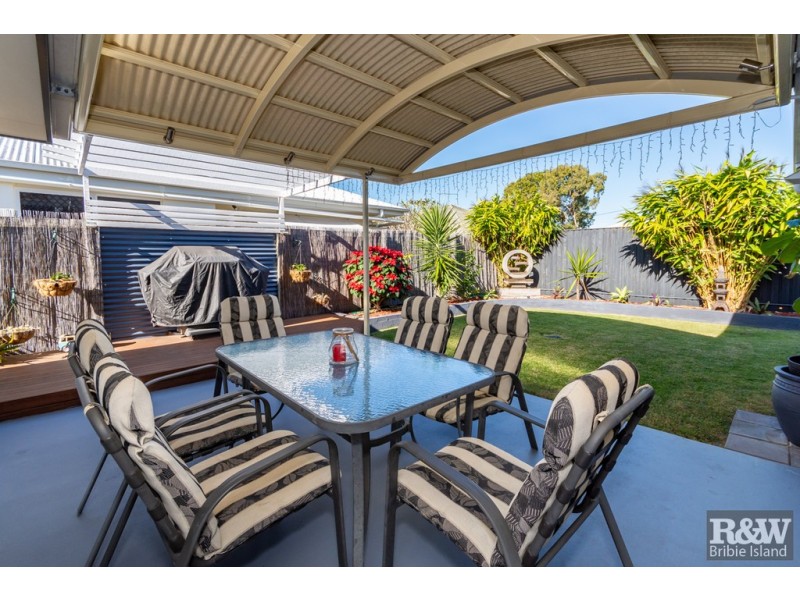 25 Barklya Crescent, Bongaree QLD 4507