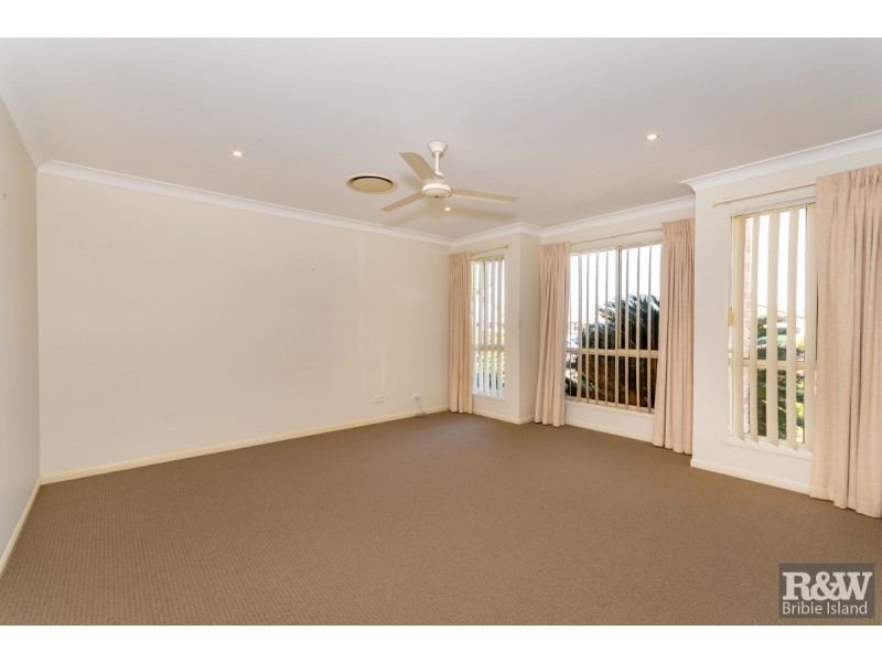 26 Corrimal Place, Sandstone Point QLD 4511