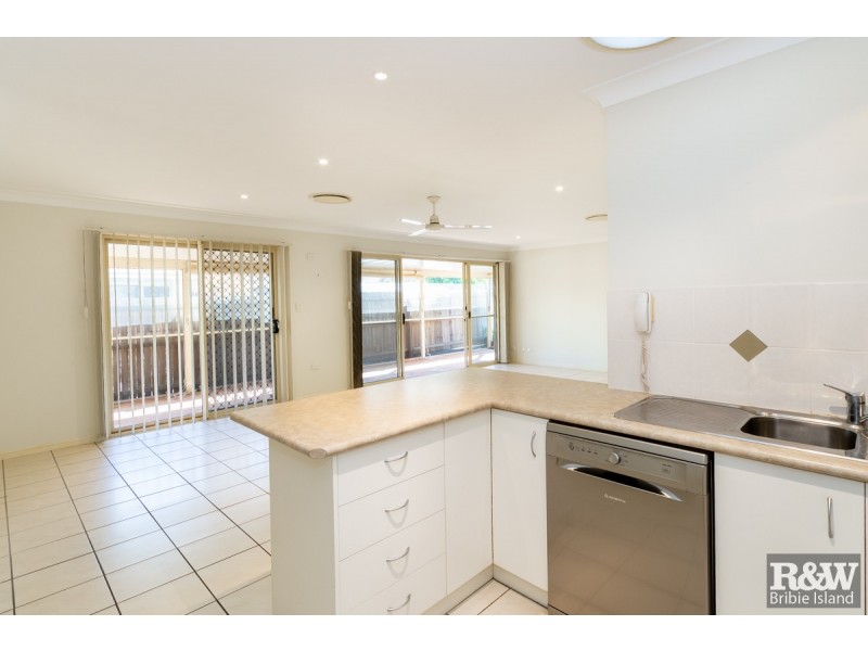 26 Corrimal Place, Sandstone Point QLD 4511