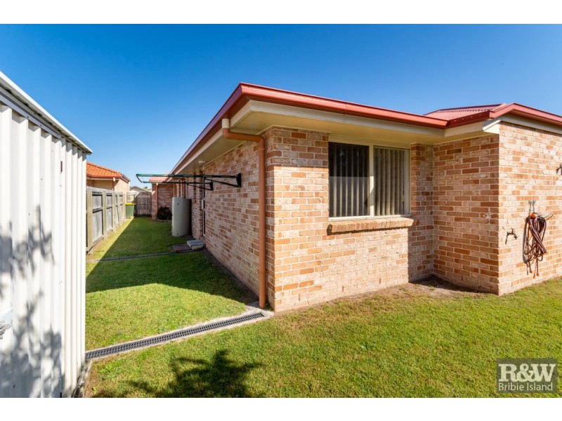 26 Corrimal Place, Sandstone Point QLD 4511