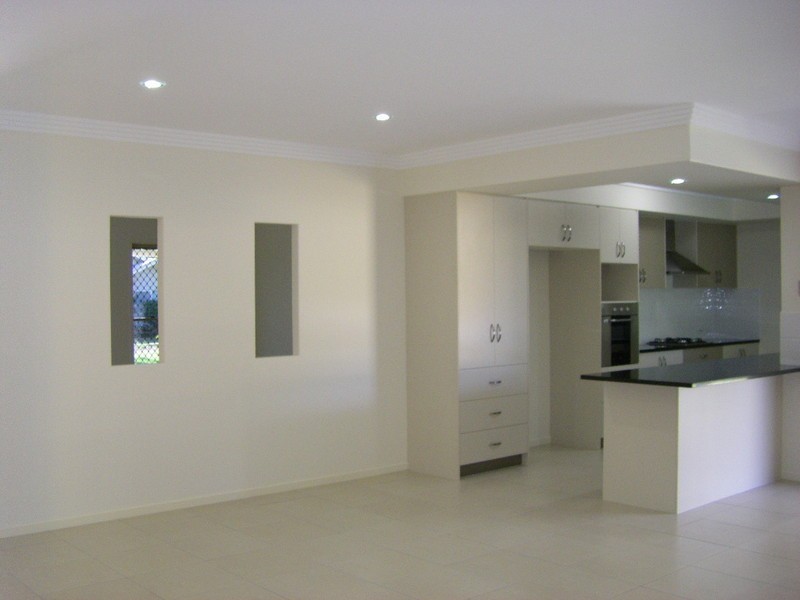 7 Skiff Court, Banksia Beach QLD 4507