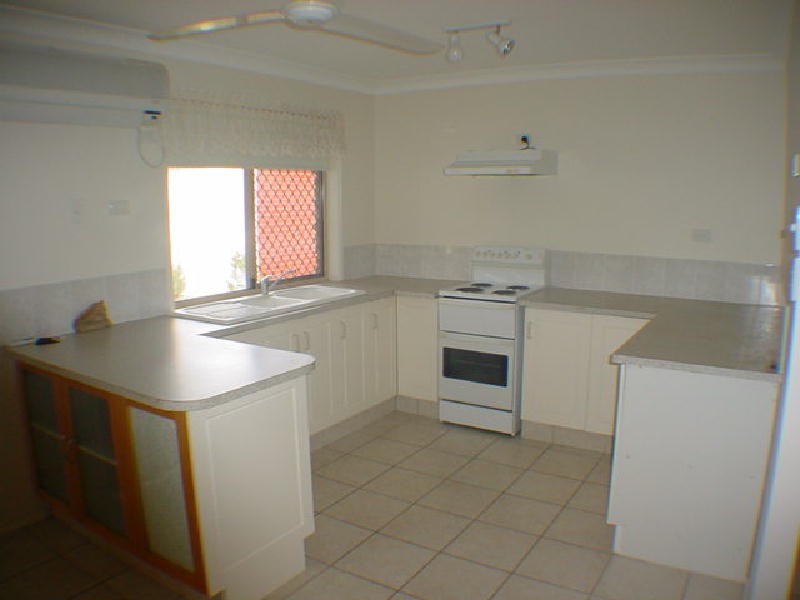 26 Anchor Court, Banksia Beach QLD 4507