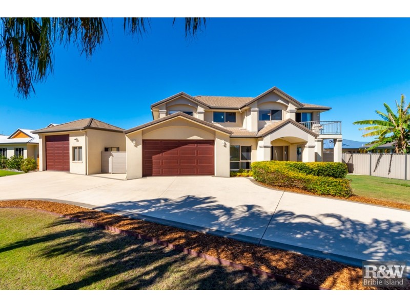 39 Raptor Parade, Banksia Beach QLD 4507