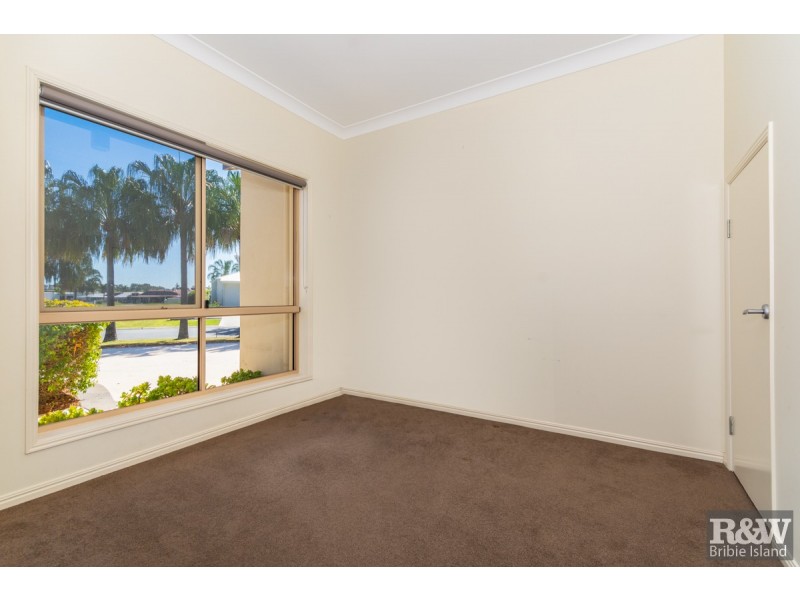 39 Raptor Parade, Banksia Beach QLD 4507