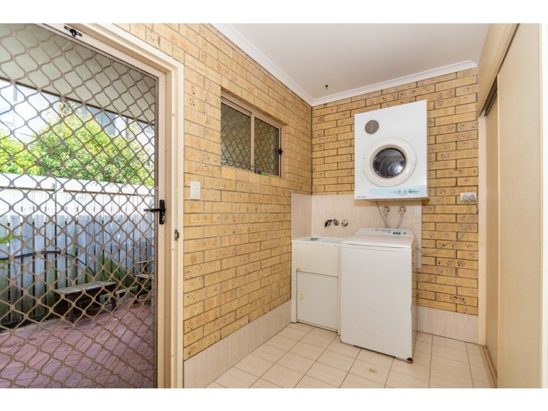 2/21 Foley Street, Bongaree QLD 4507