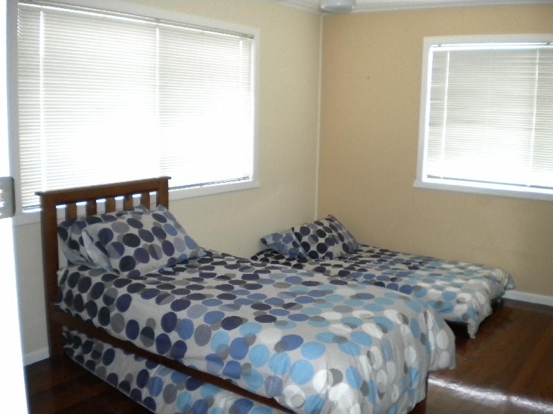 40  Winstone Drive, Bribie Island QLD 4507