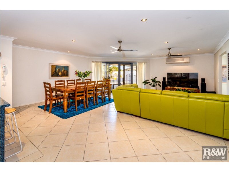 21 Raptor Parade, Banksia Beach QLD 4507