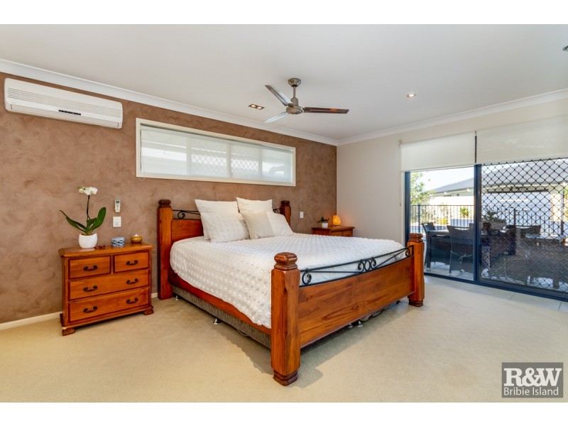 21 Raptor Parade, Banksia Beach QLD 4507
