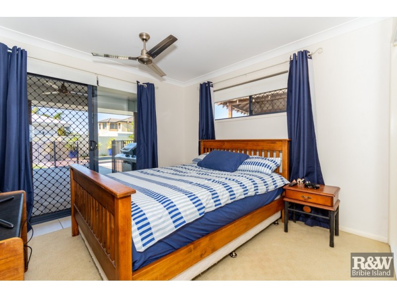 21 Raptor Parade, Banksia Beach QLD 4507