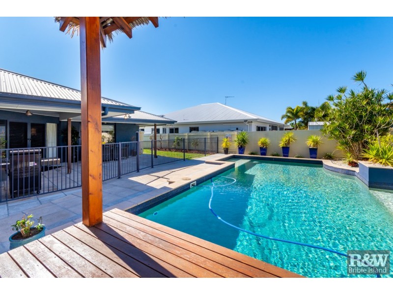 21 Raptor Parade, Banksia Beach QLD 4507