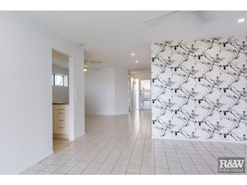 Sandstone Point QLD 4511
