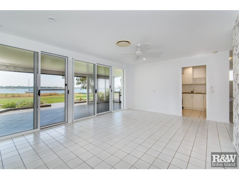 Sandstone Point QLD 4511