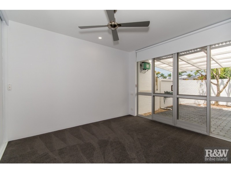 Sandstone Point QLD 4511