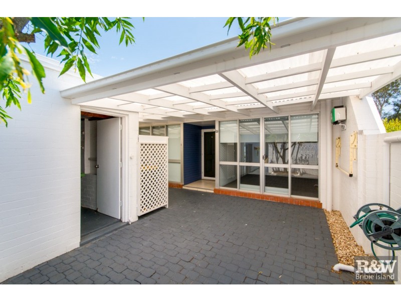 Sandstone Point QLD 4511