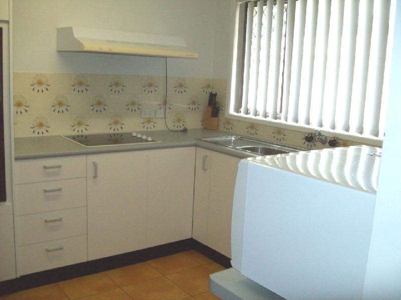 2 Elkhorn Avenue, Bribie Island QLD 4507