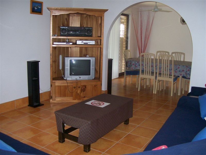 2 Elkhorn Avenue, Bribie Island QLD 4507