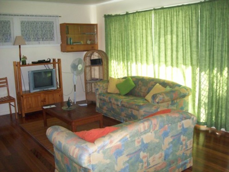 10 Kingfisher Drive, Bribie Island QLD 4507