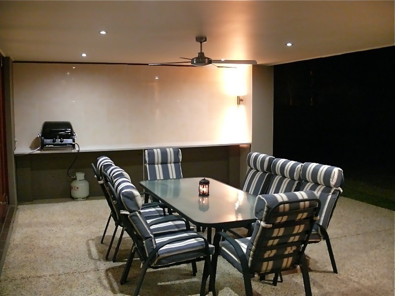 186 Marina Boulevarde, Bribie Island QLD 4507