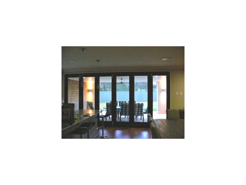 186 Marina Boulevarde, Bribie Island QLD 4507