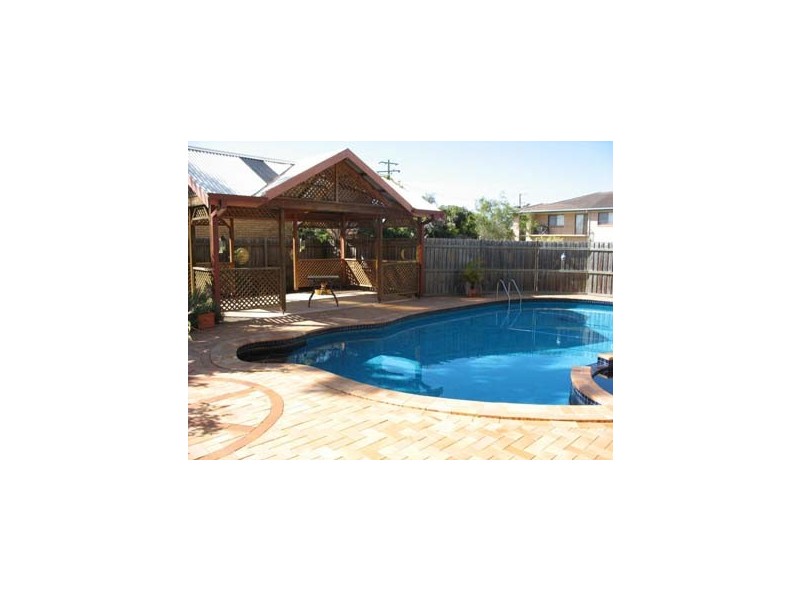 1 Sunderland Drive, Bribie Island QLD 4507