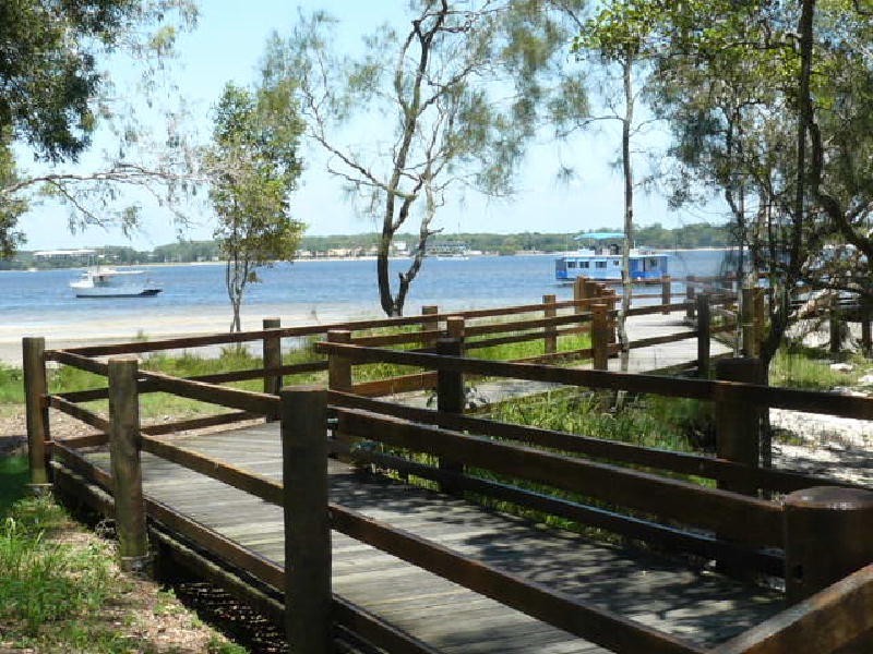 6a  Jabiru Street, Bribie Island QLD 4507