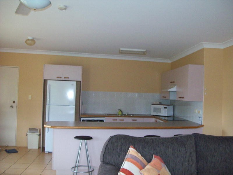 3-5 Wattle Avenue, Holiday Unit, Bongaree QLD 4507
