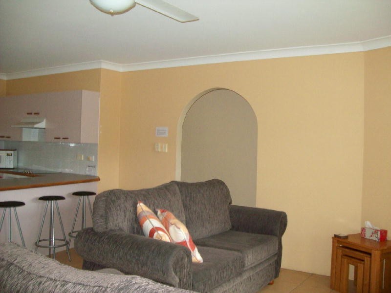 3-5 Wattle Avenue, Holiday Unit, Bongaree QLD 4507