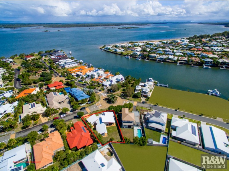 8 Seabreeze Avenue, Banksia Beach QLD 4507