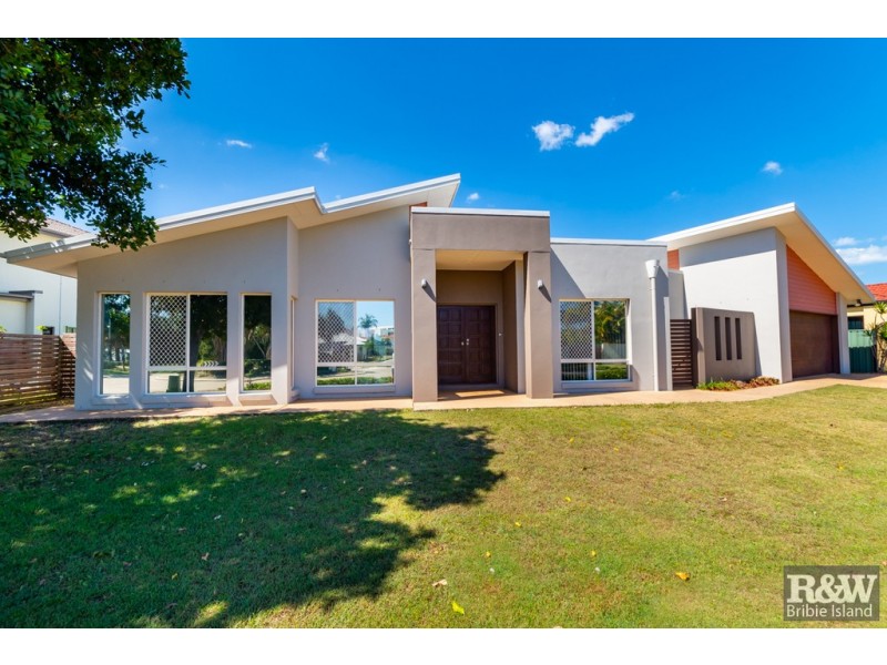 8 Seabreeze Avenue, Banksia Beach QLD 4507
