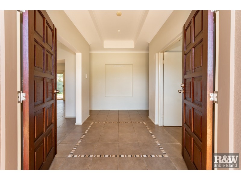 8 Seabreeze Avenue, Banksia Beach QLD 4507