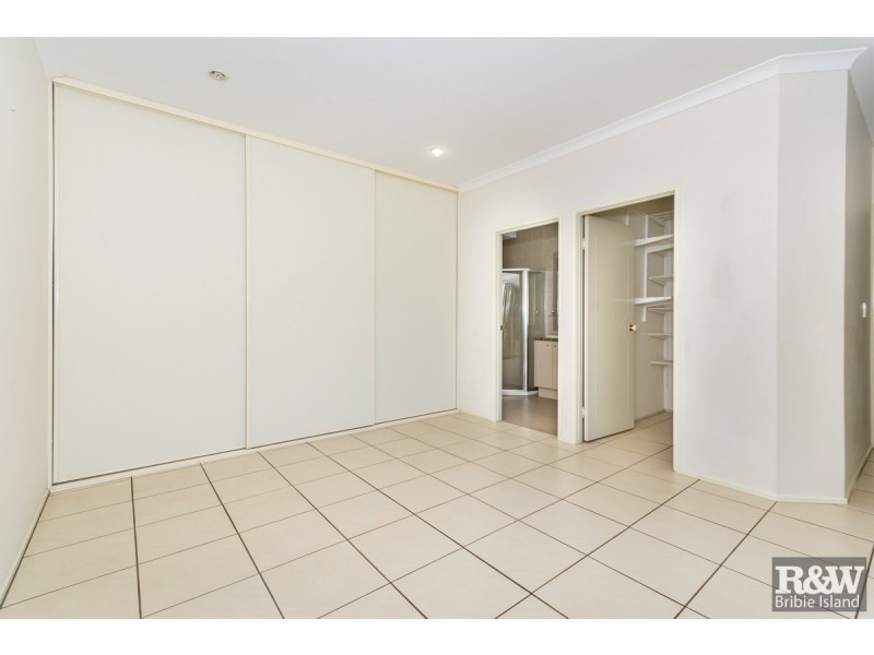 8 Seabreeze Avenue, Banksia Beach QLD 4507