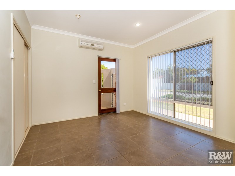 8 Seabreeze Avenue, Banksia Beach QLD 4507
