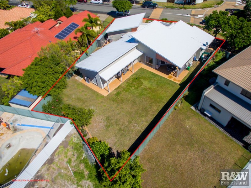 8 Seabreeze Avenue, Banksia Beach QLD 4507
