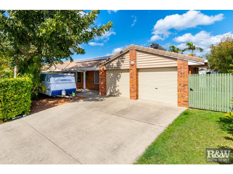 100 Bestmann Road East, Sandstone Point QLD 4511