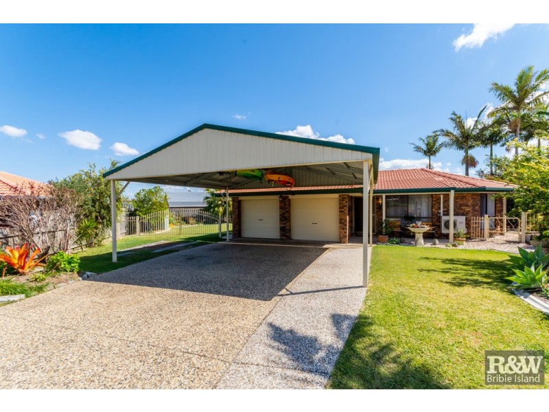 3 York Court, Sandstone Point QLD 4511