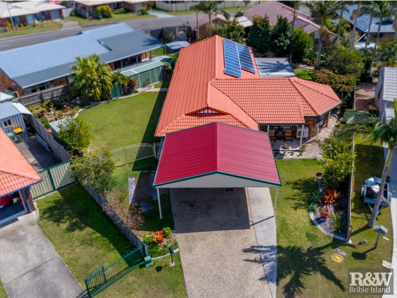 3 York Court, Sandstone Point QLD 4511