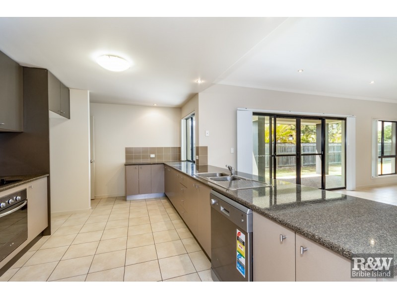 11 Pectoral Place, Banksia Beach QLD 4507