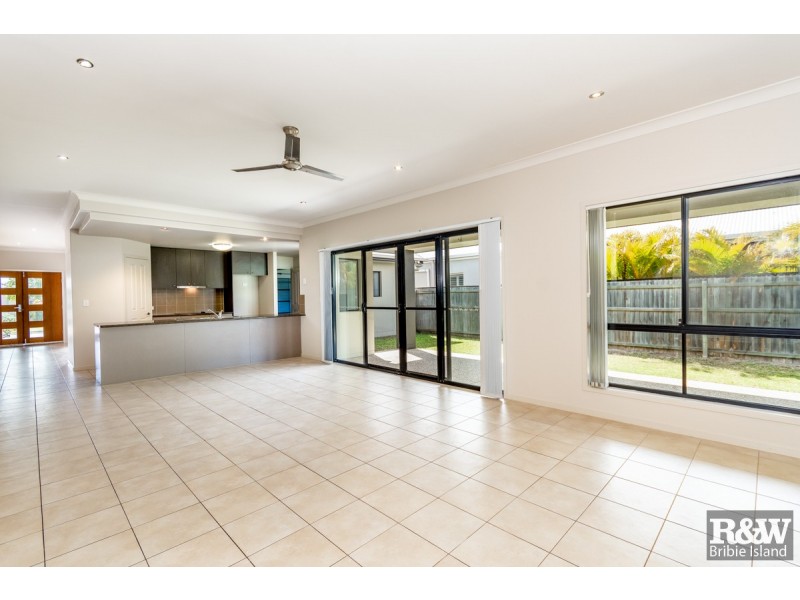 11 Pectoral Place, Banksia Beach QLD 4507