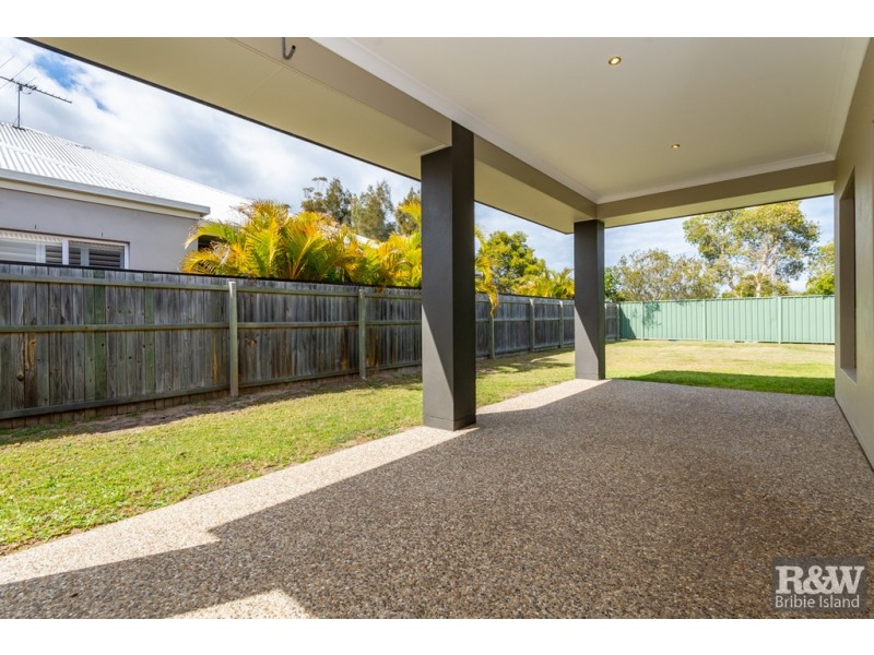 11 Pectoral Place, Banksia Beach QLD 4507