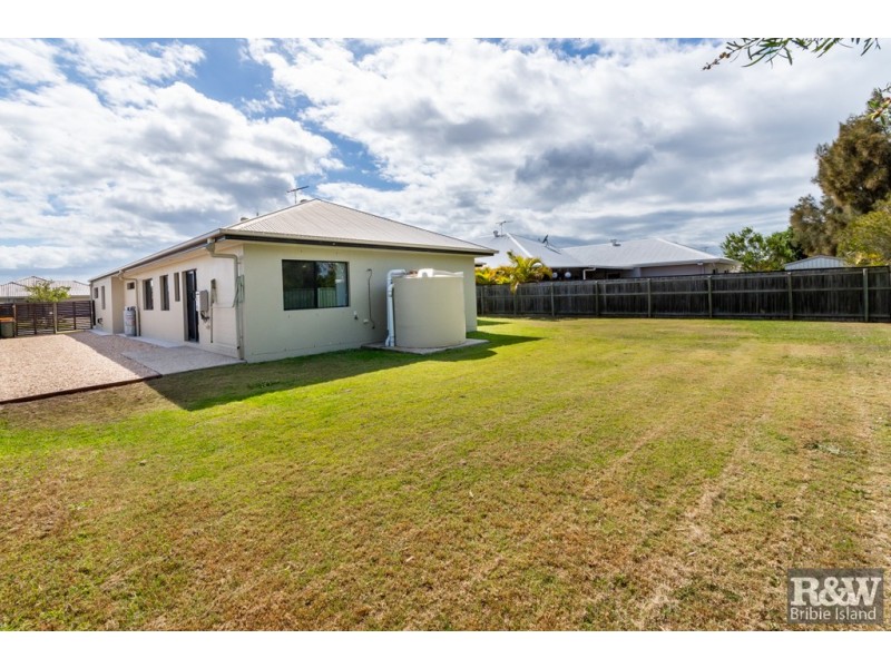 11 Pectoral Place, Banksia Beach QLD 4507