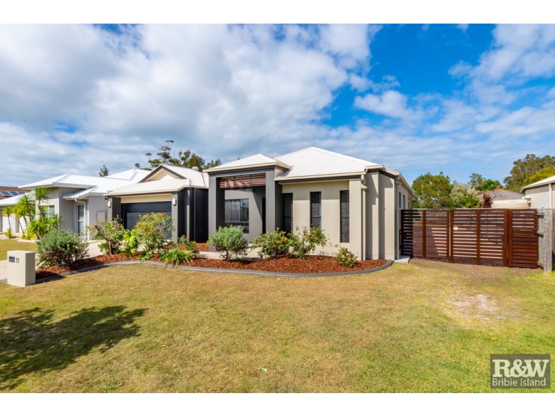 11 Pectoral Place, Banksia Beach QLD 4507