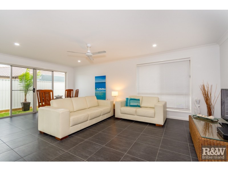44 Cod Circuit, Bongaree QLD 4507